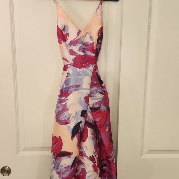 By&By Floral criss-cross back formal dress - Picture 1 of 3